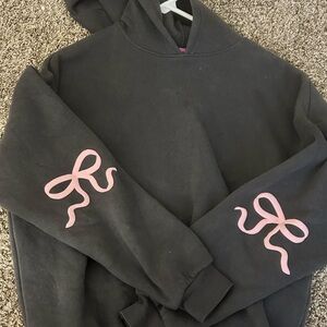 edikted bonny bow sweatshirt! size S